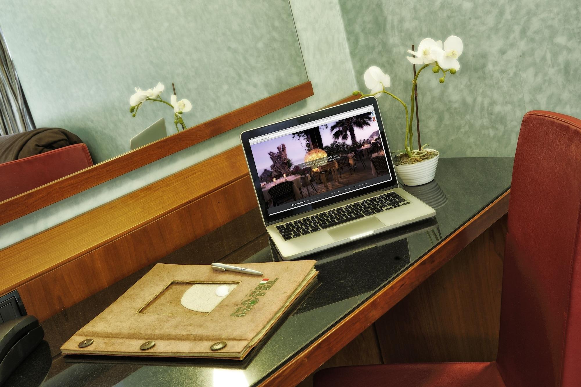 Mare Hotel Savona Ngoại thất bức ảnh