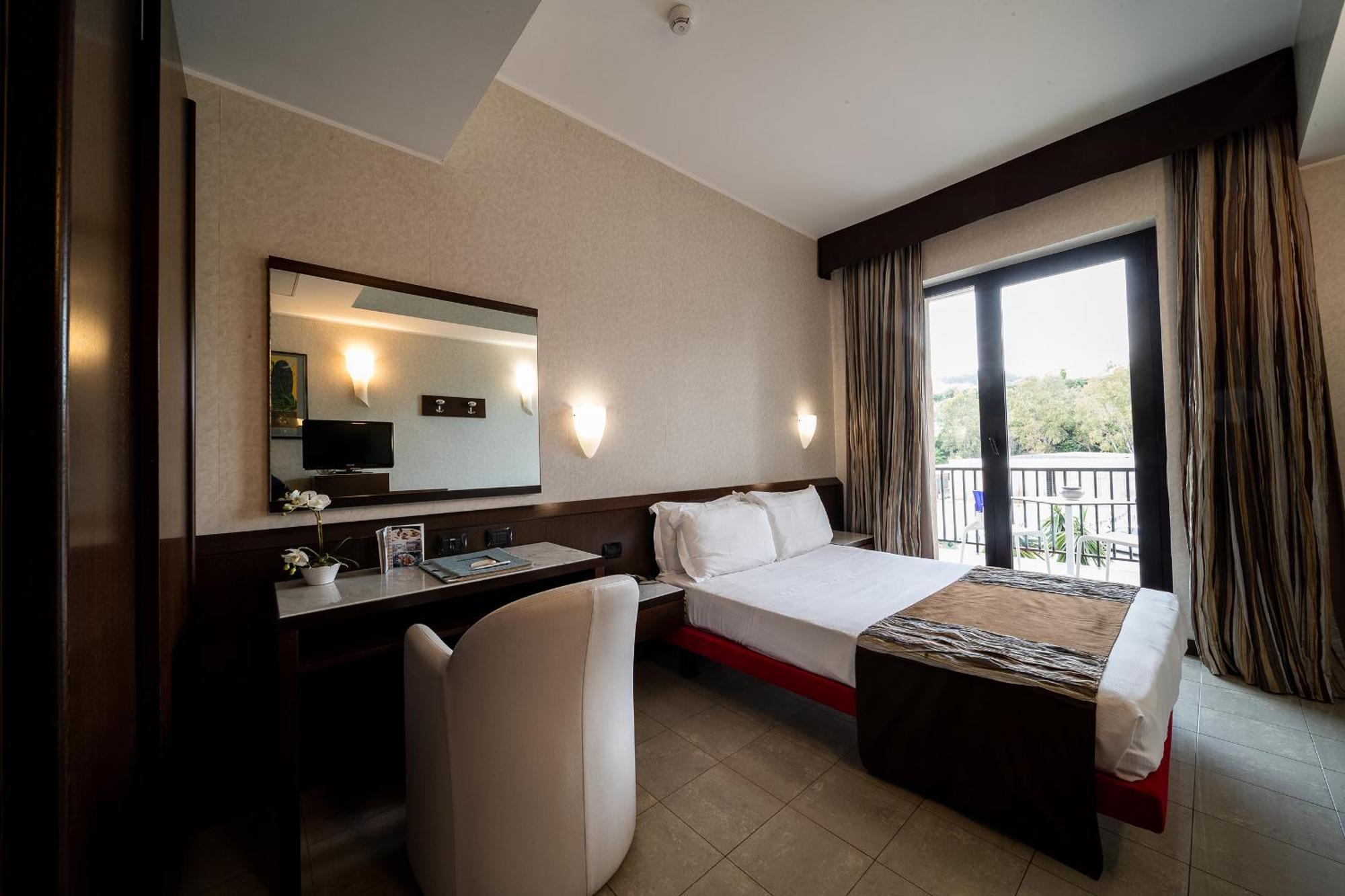 Mare Hotel Savona Ngoại thất bức ảnh